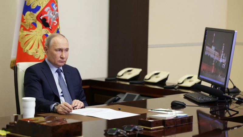 Путин предложил Совбезу обсудить госрезервы