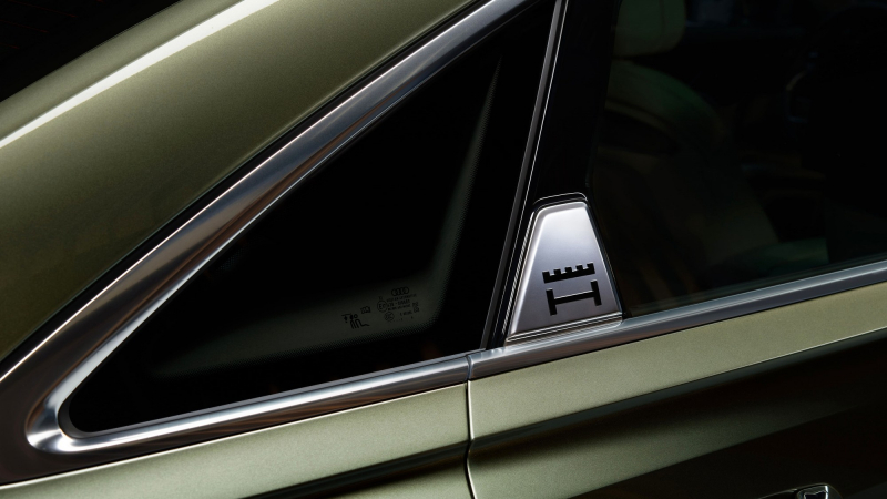 Audi A8L Horch: конкурент Mercedes-Maybach дебютировал в Китае с мотором V6