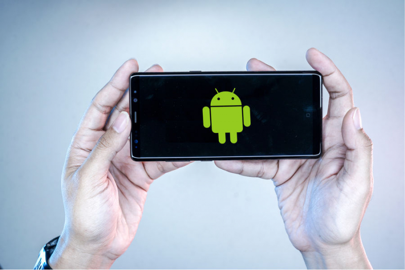 Исследование: смартфоны Samsung, Xiaomi и Huawei постоянно ведут слежку за владельцами 