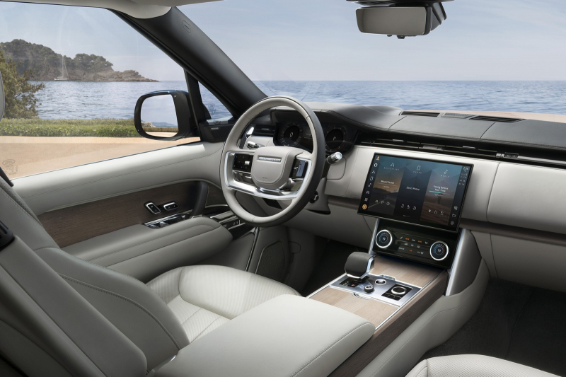 Новый Range Rover: защита от Ковида, освещение на полкилометра и брод в 900 мм