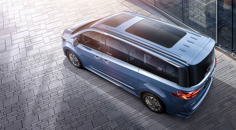У минивэна Lexus новый конкурент: на рынок выходит четырехместный Maxus G20 Plus