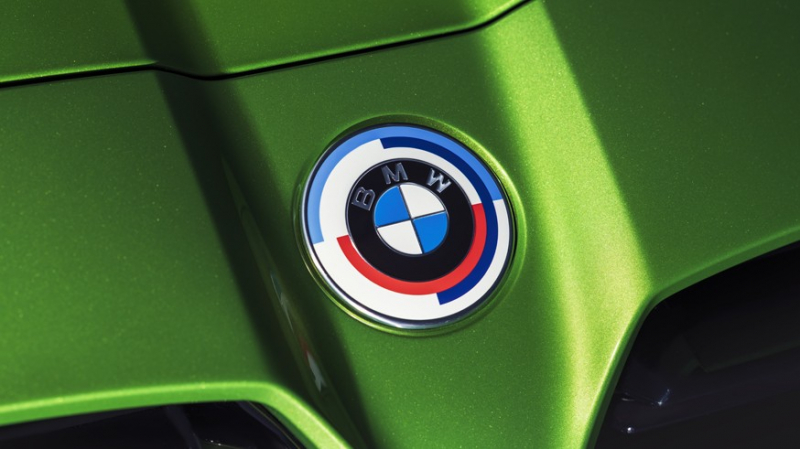 Юбилей у баварцев: BMW M возвращает старый логотип
