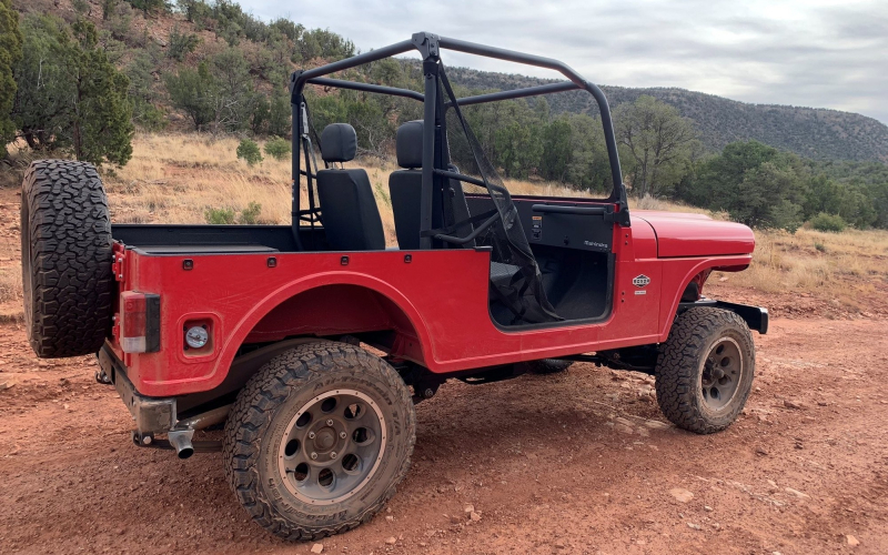 Mahindra Roxor снова в продаже: теперь с лицом «уазика» и по более высокой цене