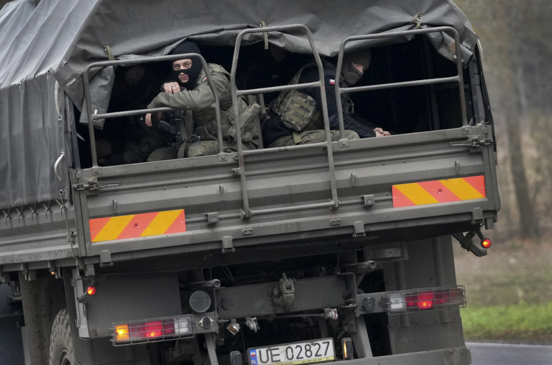 Геополитический плацдарм: как Польша использует миграционный кризис для военного давления на Белоруссию