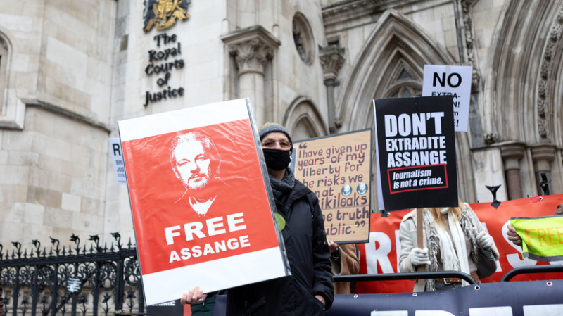 Право на апелляцию: почему Высокий суд Лондона разрешил Ассанжу оспорить экстрадицию в США