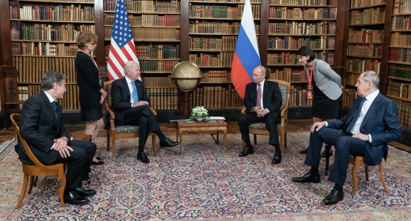 Процентный подсчёт: как американцы оценили политику Байдена в отношении России