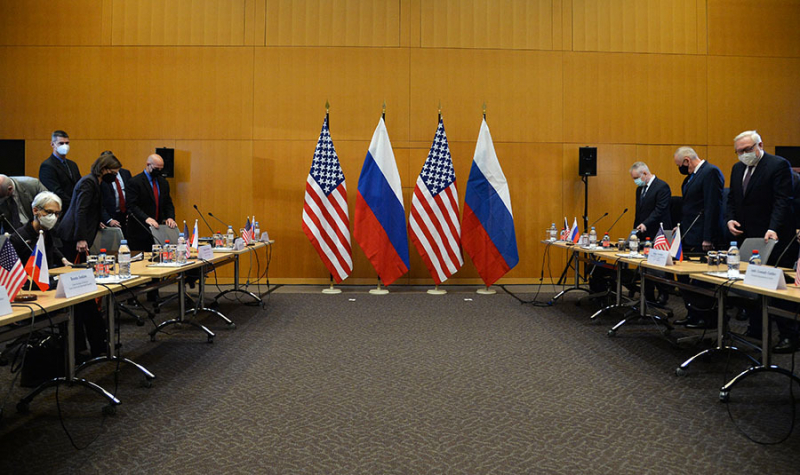 В ожидании гарантий безопасности: почему США и НАТО заявили о готовности к новым переговорам с Россией