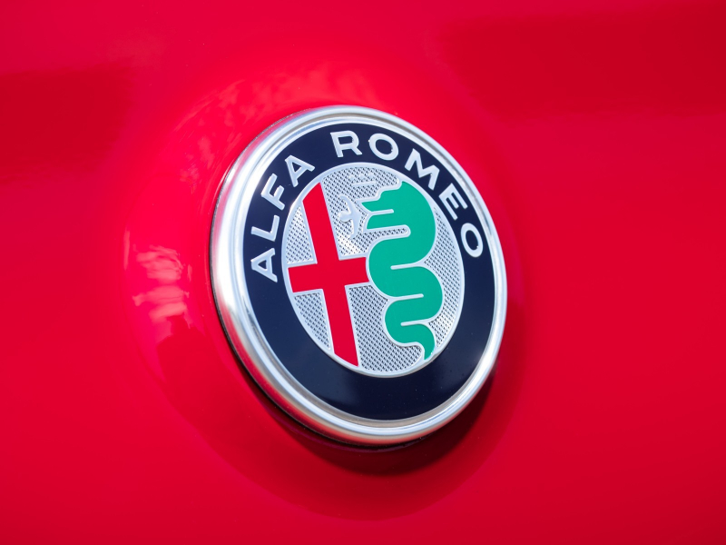 Большому кроссоверу быть: Alfa Romeo готовит конкурента BMW X5 и X6