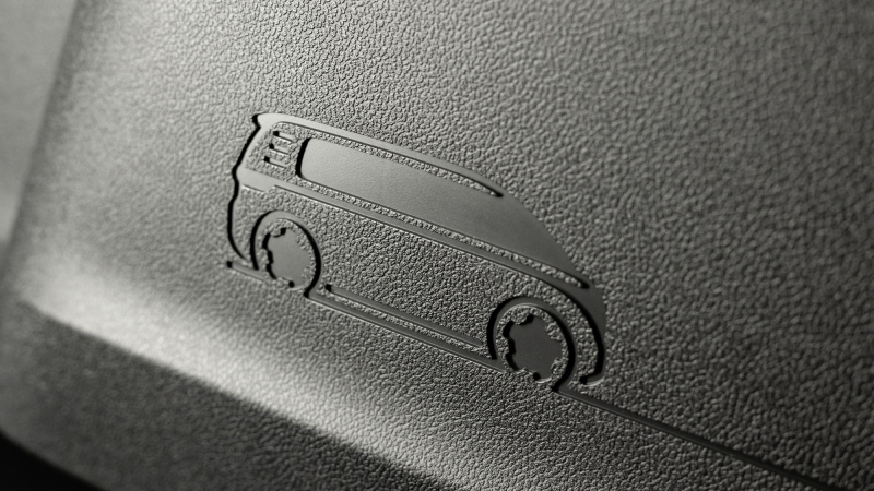 «Бычки» под током: VW ID. Buzz дебютировал в пассажирской и коммерческой версиях