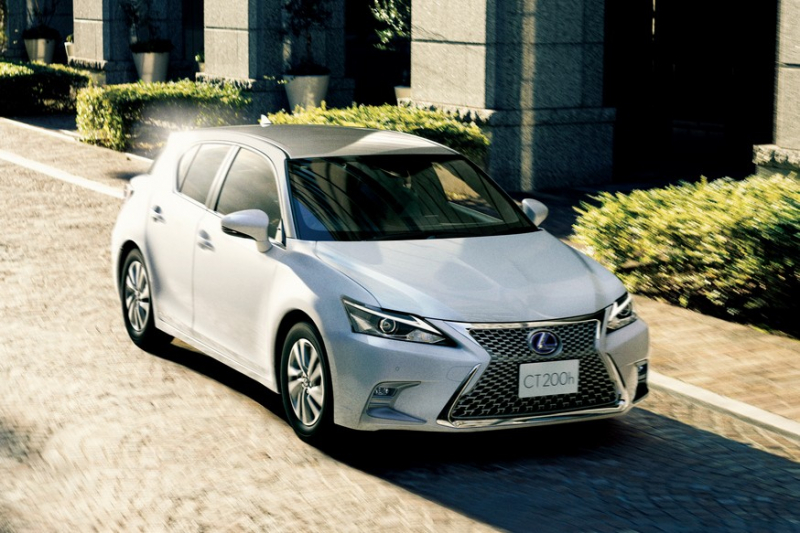 Lexus CT 200h покинет конвейер в 2022 году: представлена «прощальная» спецверсия