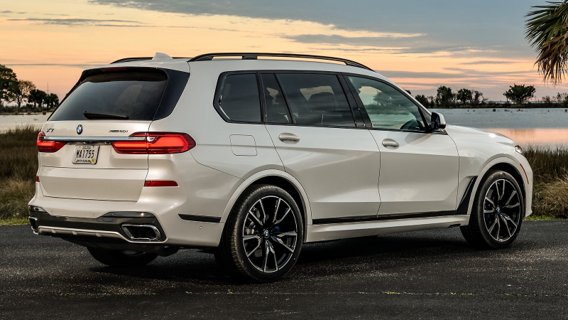 Рестайлинговый BMW X7: новые изображения