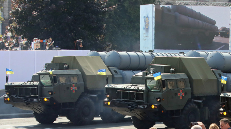 «Усугубляют кризис»: почему Байден объявил об отправке на Украину более 16 тысяч единиц оружия