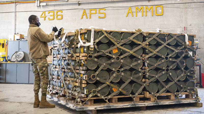 «Разжечь конфликт ещё сильнее»: зачем США наращивают военную помощь Украине