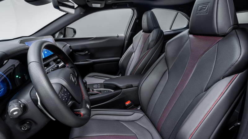 Обновлённный Lexus UX: прежний дизайн, более жёсткий кузов и улучшенная эргономика