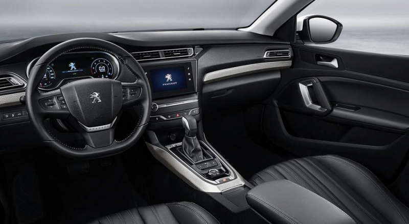 Седан Peugeot 408 следующего поколения: новые изображения