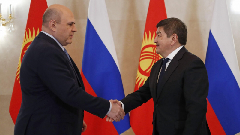 Мишустин и премьер Киргизии поговорили по телефону