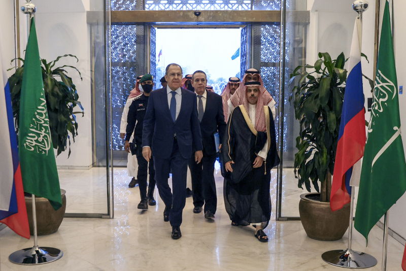 «Не от хорошей жизни»: почему Байден обосновал свой визит в Саудовскую Аравию стремлением противостоять России и Китаю