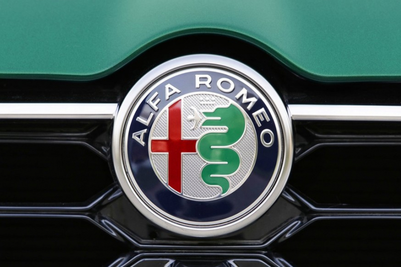 Alfa Romeo готовит большую новинку: автомобиль доберётся до США
