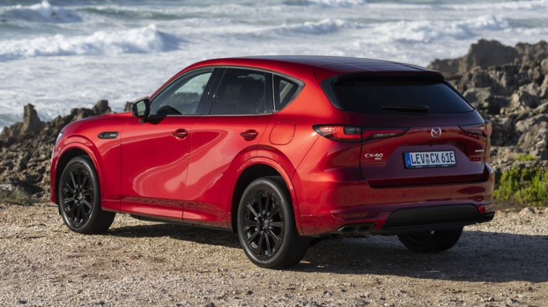 Большой семиместный кроссовер Mazda CX-80: новое изображение