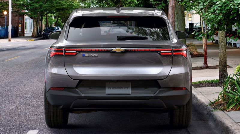 Chevrolet Equinox EV: самый дешёвый электрокроссовер марки, есть двухмоторная версия