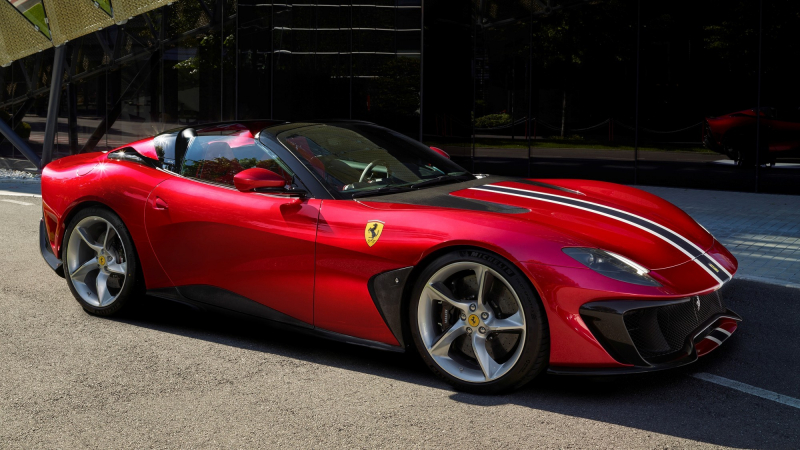 Ferrari SP51: уникальный спайдер с V12 для богатого автогурмана из Азии