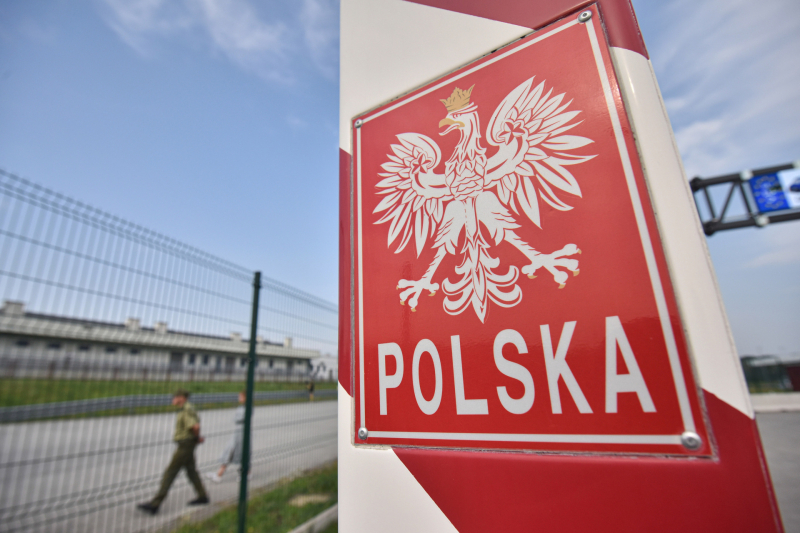 «Ключевой фактор — политический»: зачем страны Прибалтики и Польша ввели запрет на въезд россиян