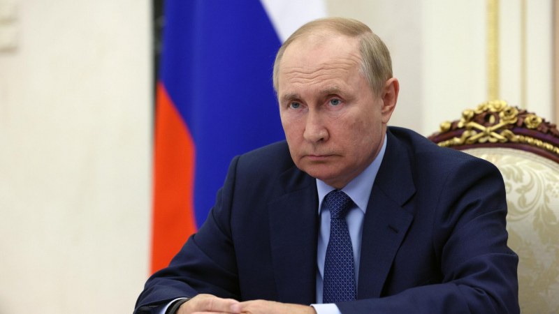 После возвращения из Владивостока Путин проведет совещание по экономике