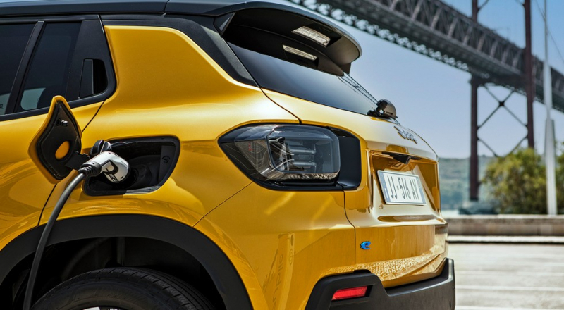 Представлен новый кроссовер Jeep Avenger для Европы: родня Opel и Peugeot, дешевле Renegade
