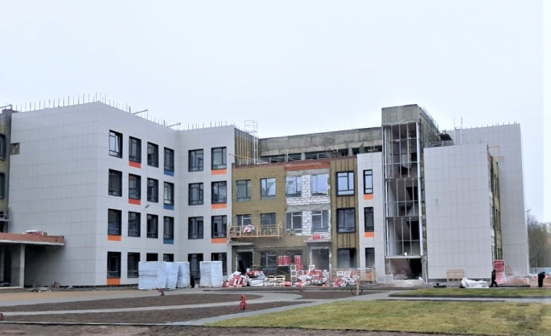 Новую школу в Ногинске строят более 300 человек