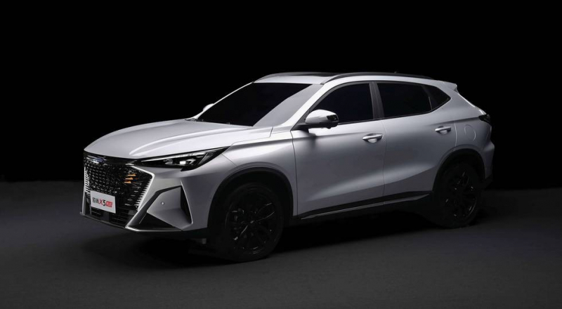 «Престижную» линейку Changan скоро пополнит ещё один кроссовер с необычным салоном