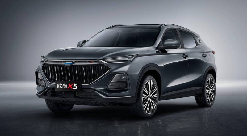 «Престижную» линейку Changan скоро пополнит ещё один кроссовер с необычным салоном