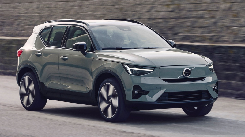 Электрические Volvo XC40 и C40 перешли с базового переднего привода на задний