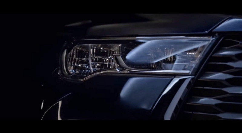 Минивэн в стиле SUV: новая Toyota Innova показалась на свежих кадрах