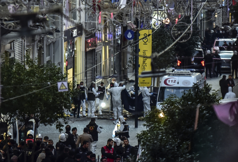 Задержание подозреваемого и выписка пострадавших из больниц: что известно о теракте в Стамбуле