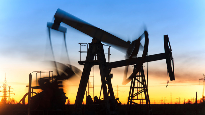 «Опасный и нелегитимный инструмент»: чего можно ожидать от договорённости Запада ввести потолок цен на нефть из России