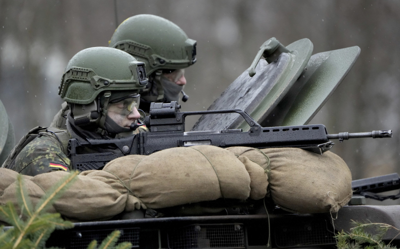 На фоне отставки министра: почему Германия испытывает трудности в сфере обороны