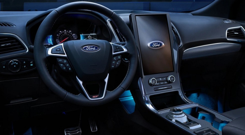 Шпионы заглянули в салон кроссовера Ford Edge нового поколения