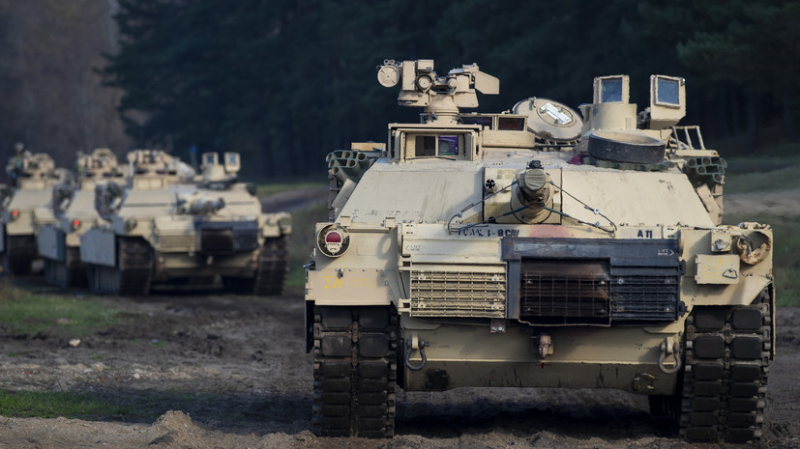 Тяжёлая ноша: почему в США обеспокоены возможными проблемами с применением танков Abrams на Украине