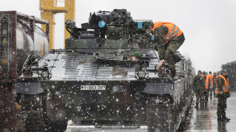 «Ведёт лишь к затягиванию боевых действий»: посольство РФ осудило решение ФРГ предоставить Киеву тяжёлую боевую технику