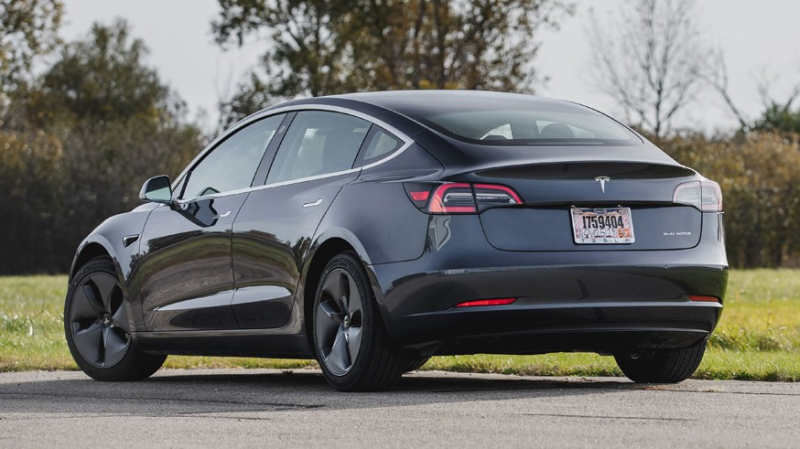 Volkswagen не планирует вслед за Tesla и Ford снижать цены на электромобили