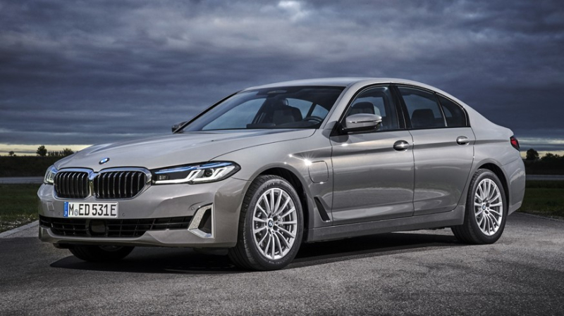 BMW 5 series нового поколения может дебютировать в июне, старт производства намечен на осень