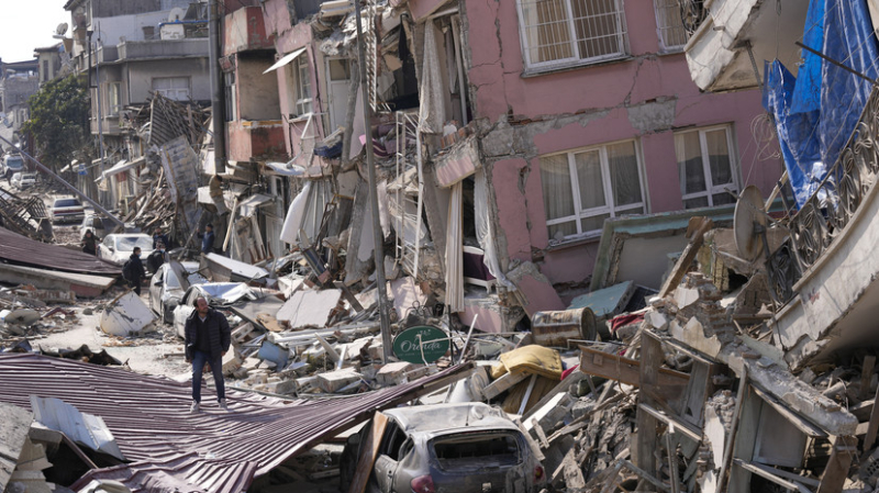 Более 22 тысяч погибших и гигантский разлом: в Турции и Сирии продолжается ликвидация последствий землетрясений