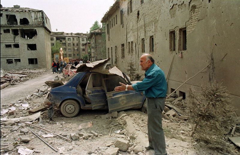 «Бомбардировки и вмешательство НАТО»: как 25 лет назад началась война в Косове