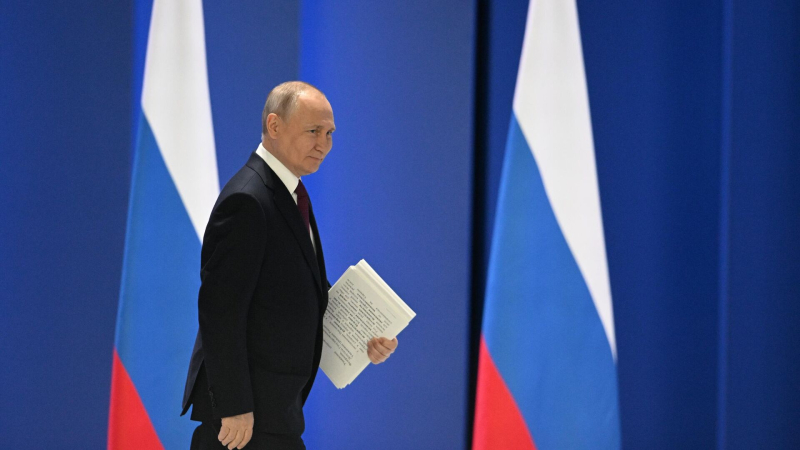 Путин признался, что сам бы с трудом слушал послание длиной два часа