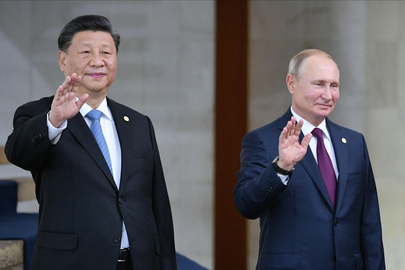 Историческое сближение. Си Цзиньпин направляется в Россию
