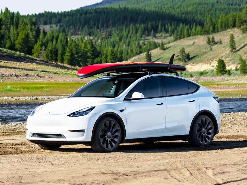 Tesla Model Y: самый продаваемый в мире электромобиль готовится к обновлению
