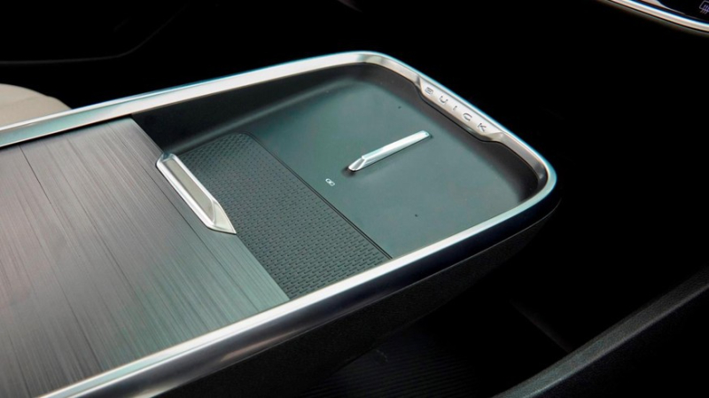 Новый Buick LaCrosse с необычным дизайном показался на официальных фото