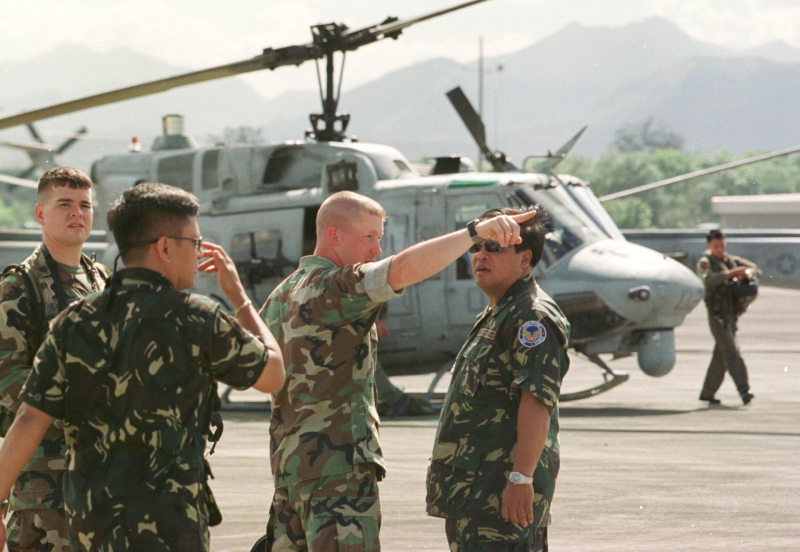 «Отработать гипотетический конфликт с Китаем»: США и Филиппины начали масштабные военные учения Balikatan 2023