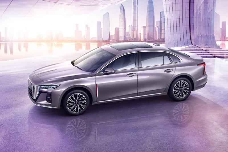 Премиум-бренд Hongqi официально выходит на российский рынок с двумя седанами и парой SUV