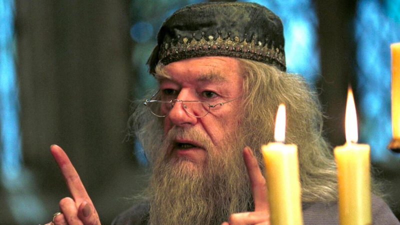 Без бороды неузнаваем: как сейчас выглядит Дамблдор из «Гарри Поттера»